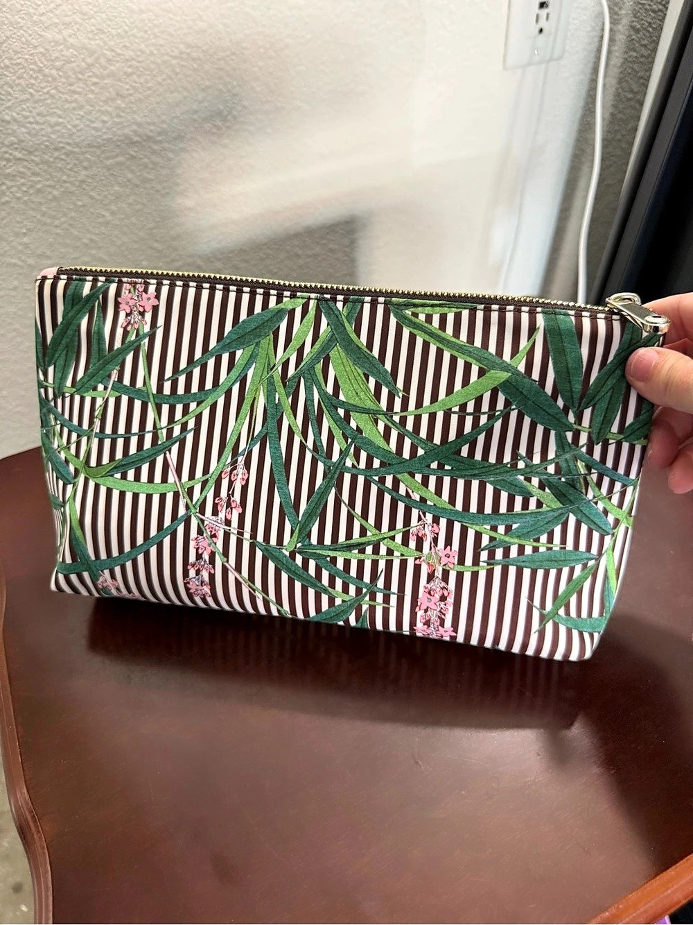 Henri Bendel Centennial Stripe Tropical Floral Large Cosmetic Pouch New - Picture 3 of 9